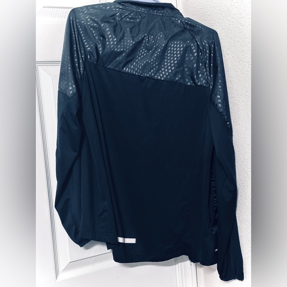 WOMANS/MENS SMALL LIGHTLY LINED RUSSELL (Dri-Power)JOGGER JACKET. - Picture 3 of 5